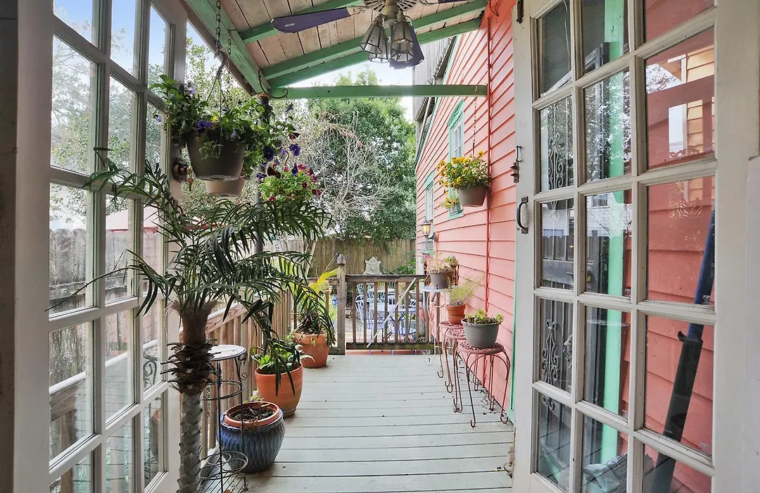 La Dauphine Bed And Breakfast-1